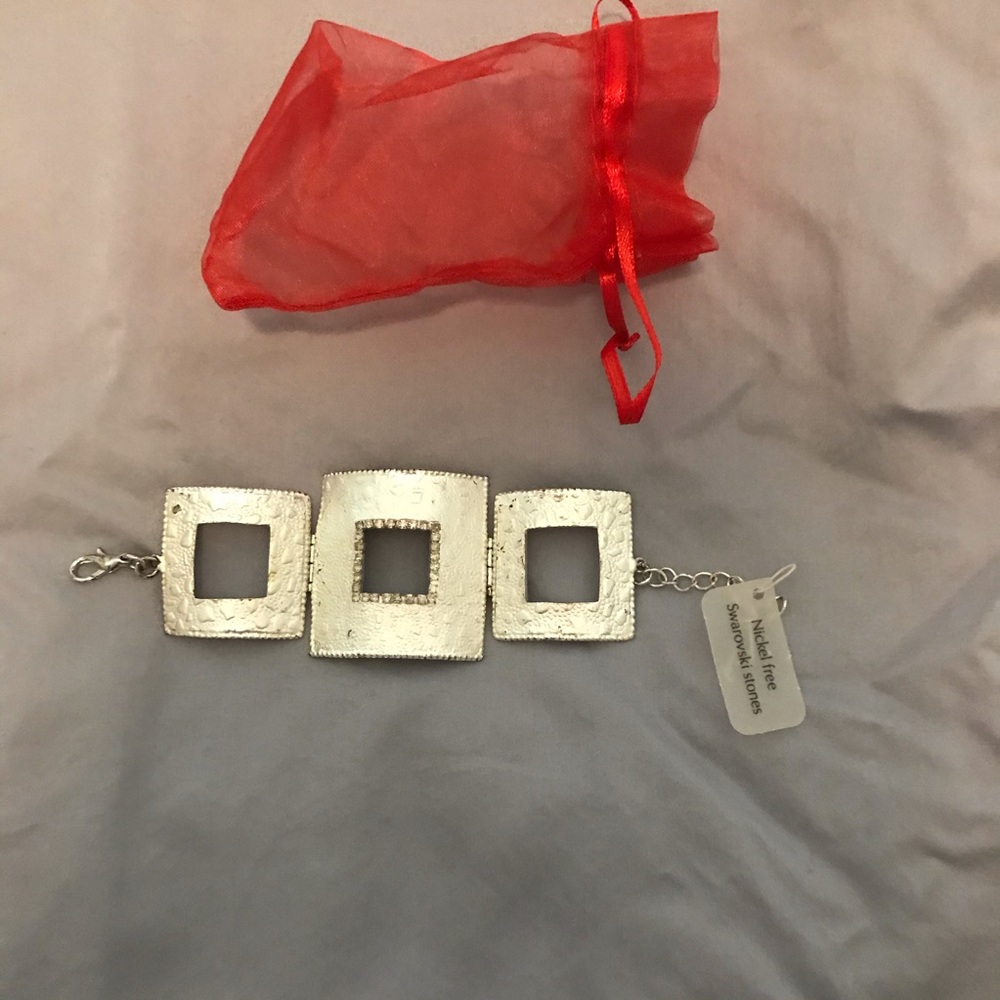 NEW- European silver hammered crystal bracelet!